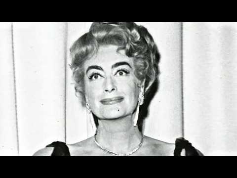 Why Nobody Showed Up To Joan Crawford’s Funeral