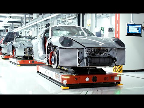 NEW Porsche 911 (2025) Production Line