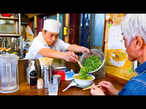 Huge Lines Start 3 Hours Before Opening! 50 Years of Tonkotsu Loved by Locals🍜 #japanesefood