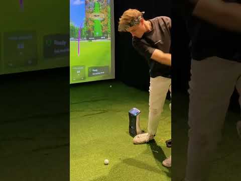 Ich Schlage einen GOLFBALL auf den EIFFELTURM!  😳⛳️