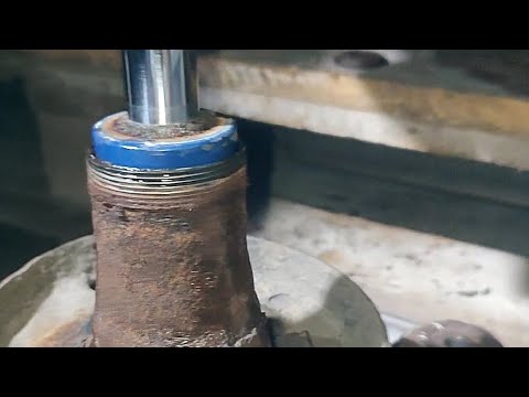 Replacing the Audi 80 strut
