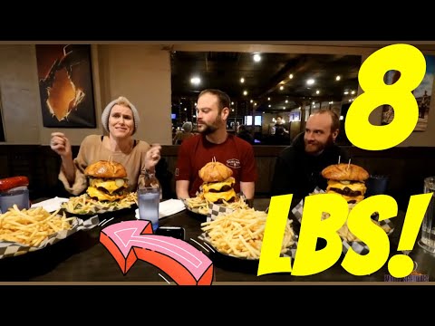 GUNNERS MASSIVE BURGER CHALLENGE!! Meat stacks!! Molly Schuyler eats ~ mom vs food