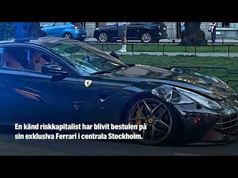 Stulen Ferrari kraschade i centrala Stockholm