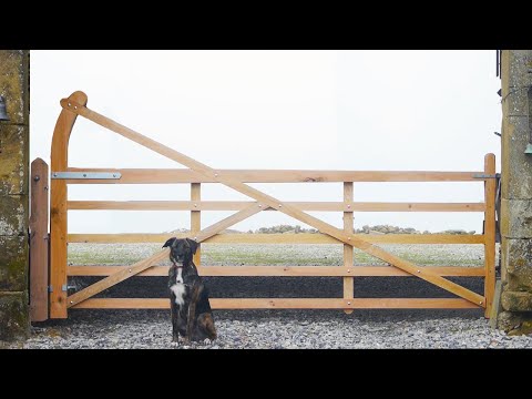 Farmhouse Workshop  |  'Olde English 5-Bar Gate'