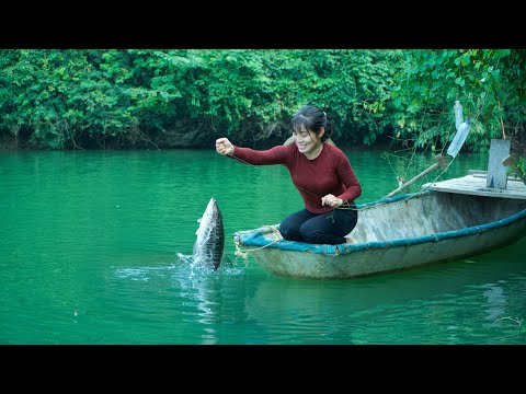 Alone on the Lake Island: Frog Bait for Snakehead Fish