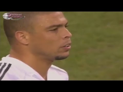 Ronaldo vs Levante (Home) (28/11/2004)
