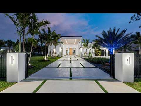 INSIDE A HUGE LUXURY HOUSE W/ A MASSIVE SEPARATE GUEST SUITE FOR $6.5M