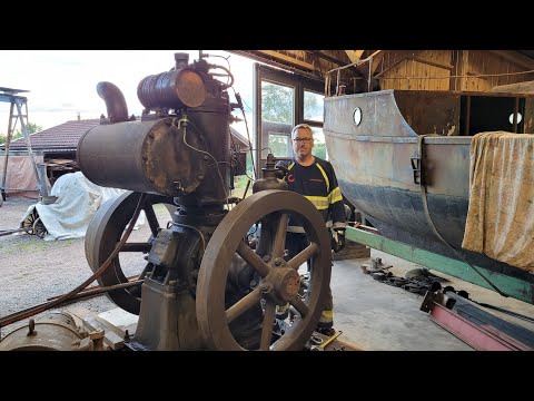One Cylinder 40 HP Hot Bulb Crude Oil Engine Startup - Part 1