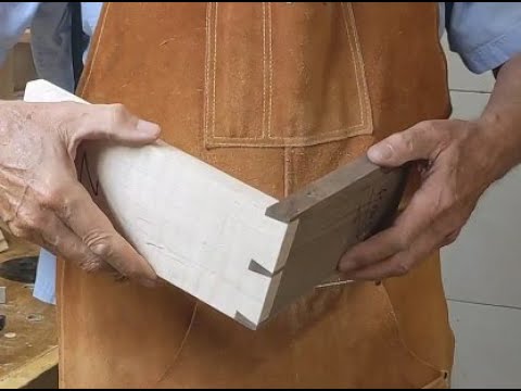 Making Hand-cut Dovetails (A much simpler way)