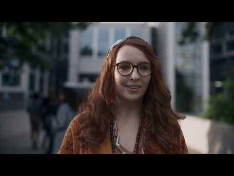 all villanelle gay moments