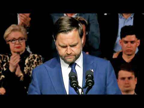 JD Vance suffers PUBLIC HUMILIATION by Trump