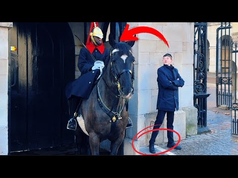 EXTREMELY RUDE YOUNG MAN DISRESPECTS THE KING’S GUARD