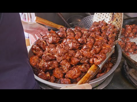 Tasty! Popular Fried Pork Ribs Noodle Soup, Taiwanese Sticky Rice / 美味衝擊！東勢排骨酥麵, 香菇油飯製作 -Taiwan Food