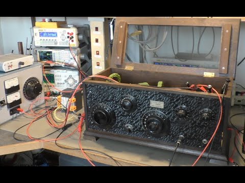 The 100 years old radio works! (PWJ233)