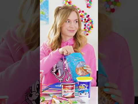 Sneaking Candy in Class🤪🍭