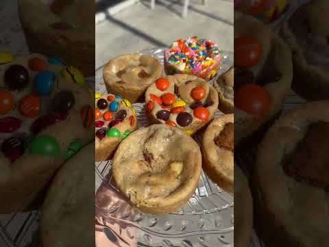 Minis are in-store and online on our website rn!!! 🍪💗