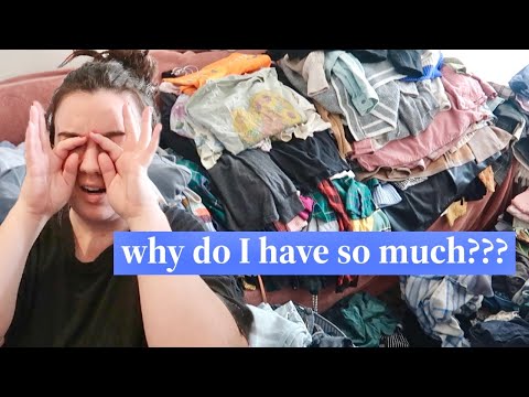 decluttering 350+ clothing items for the new year (this was so hard!)