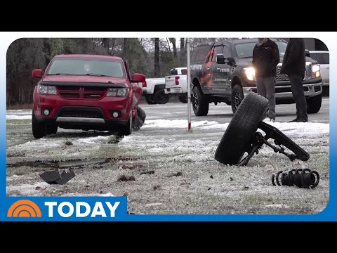 Massive Snowstorm in Northeast Snarls Holiday Travel Rush