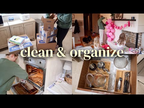 clean, organize & restock this MESSY HOUSE 🫧 w/ Lowe's