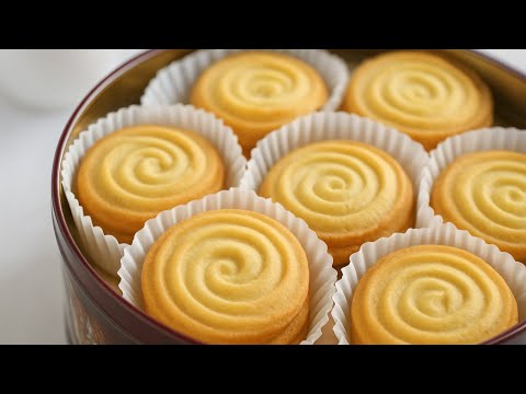 🍪 4-Ingredient Danish Butter Cookies — Melt-In-Your-Mouth!
