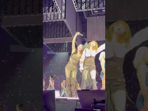 Jihyo & Jeongyeon Skipping Together During “The Feels” 💖✨