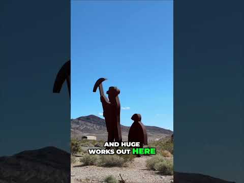 California to Canada #RoadTrip 6!  What's THAT!? #SummerOnShorts #art #abandonedtown #travel