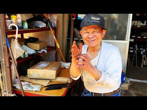 1000 Knives a Day. 69 Year old Japanese Blacksmith (Extended Cut)