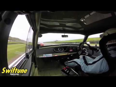 Nick Swift in Swiftune Mini battles Alfa Romeo, Goodwood Revival 2015, St Mary's Trophy 2