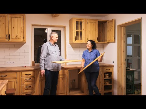 A winter day in the village ❄Finishing up the kitchen, hanging cabinets. Country dinner