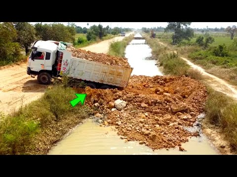 Incredible! Mix Huge Dump Truck 25ton Back Uploading overturned into canal water dozer D65PX KomatS…