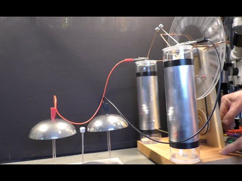 I built a Wimshurst Machine (PWJ258)