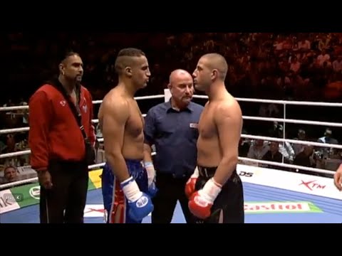 Gokhan Saki v Mourad Bouzidi | It's Showtime