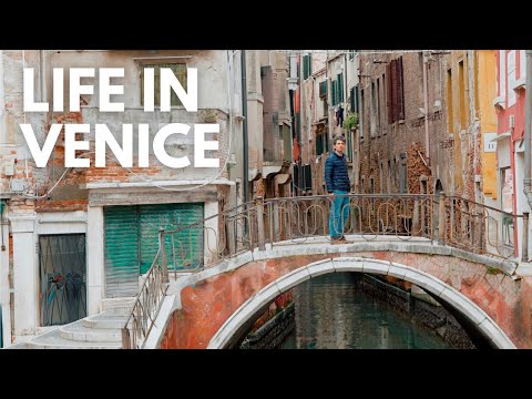 Epic tour of Venice to find dream homes and dream food
