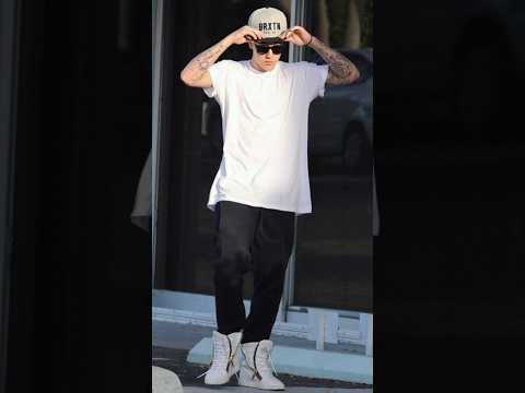 Justin Bieber #justinbiebervideosong# let me love you