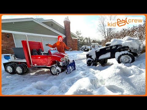 Plowing road and rescuing stuck truck with kids semi tractor snow plow truck. Educational | Kid Crew