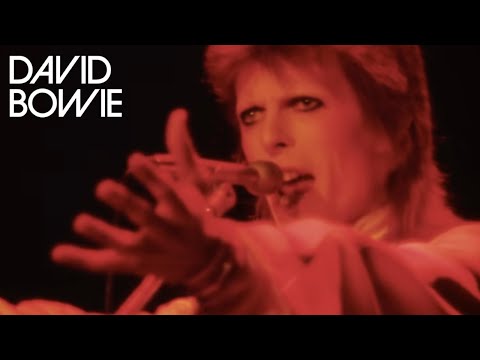 David Bowie - Moonage Daydream (Live at Hammersmith Odeon, London 1973) [4K Upgrade]