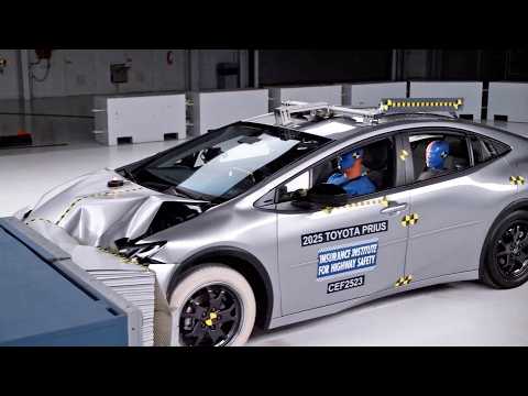 2025 Toyota Prius crash test