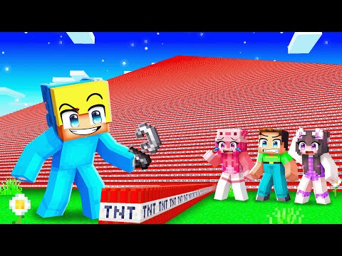 Ukri testet jedes jemals hergestellten Minecraft TNT, um seine Freunde zu trollen!