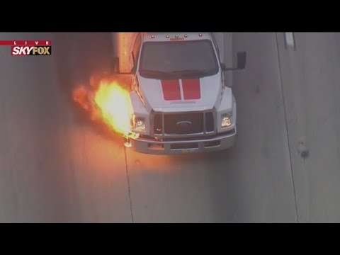 Suspect leads officers on pursuit in stolen U-Haul through LA, Orange counties