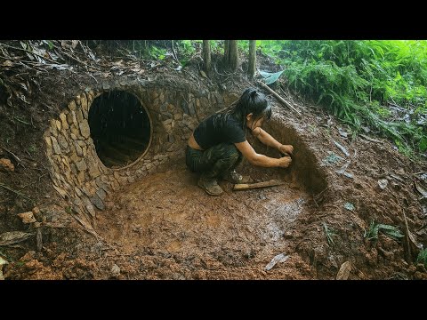 Build an underground shelter in the pouring rain - survive alone