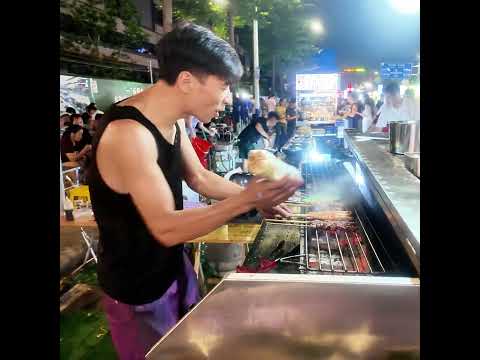 這烤串手法,全網獨一份!#夜市美食#街頭美食#小吃#燒烤