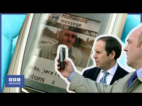 2001: CAMERAS... on PHONES? | BBC News | Retro Tech | BBC Archive