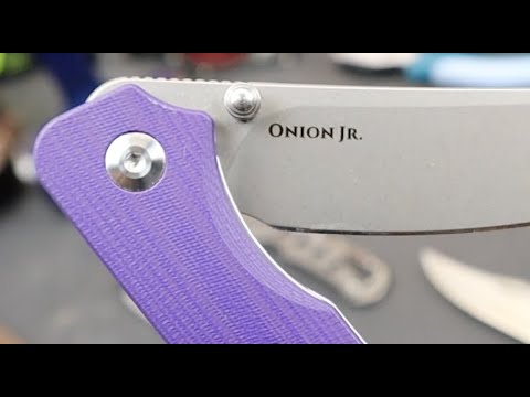 Crabby Junior Onion: Mature mid-21st century design for a modern world. Not your grandfathers Civivi