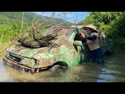 Girl Restores Kia After Years of Being Abandoned in a Pond