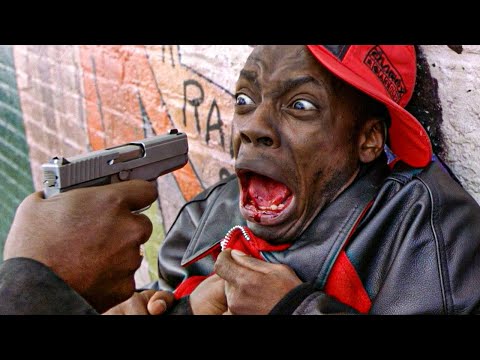 A brutal cop hunts a racist killer from a wealthy family.