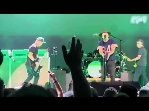 Pearl Jam - Satan's Bed (Raleigh NC May 11, 2025 Lenovo Center night 1)