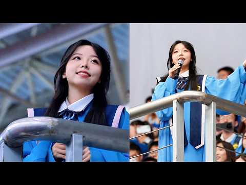 青岛大学毕业典礼上，校花随口一唱惊艳全网，网友：现在转学还来得及吗？