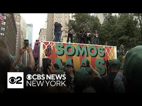 Hundreds of New Yorkers rally to protest Biden's new asylum seeker restrictions