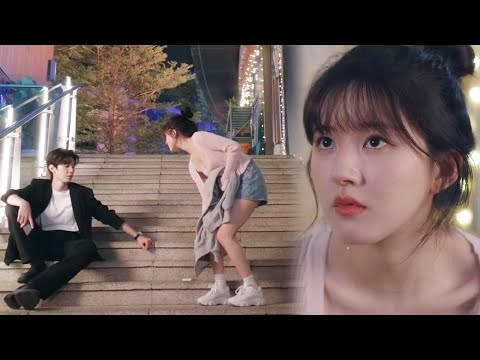 Cinderella sees her first love who disappeared for eight years and instantly feels her heart race