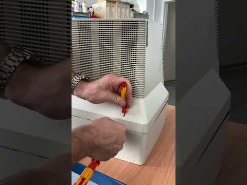 IBM 3472 Terminal - How to open the cover